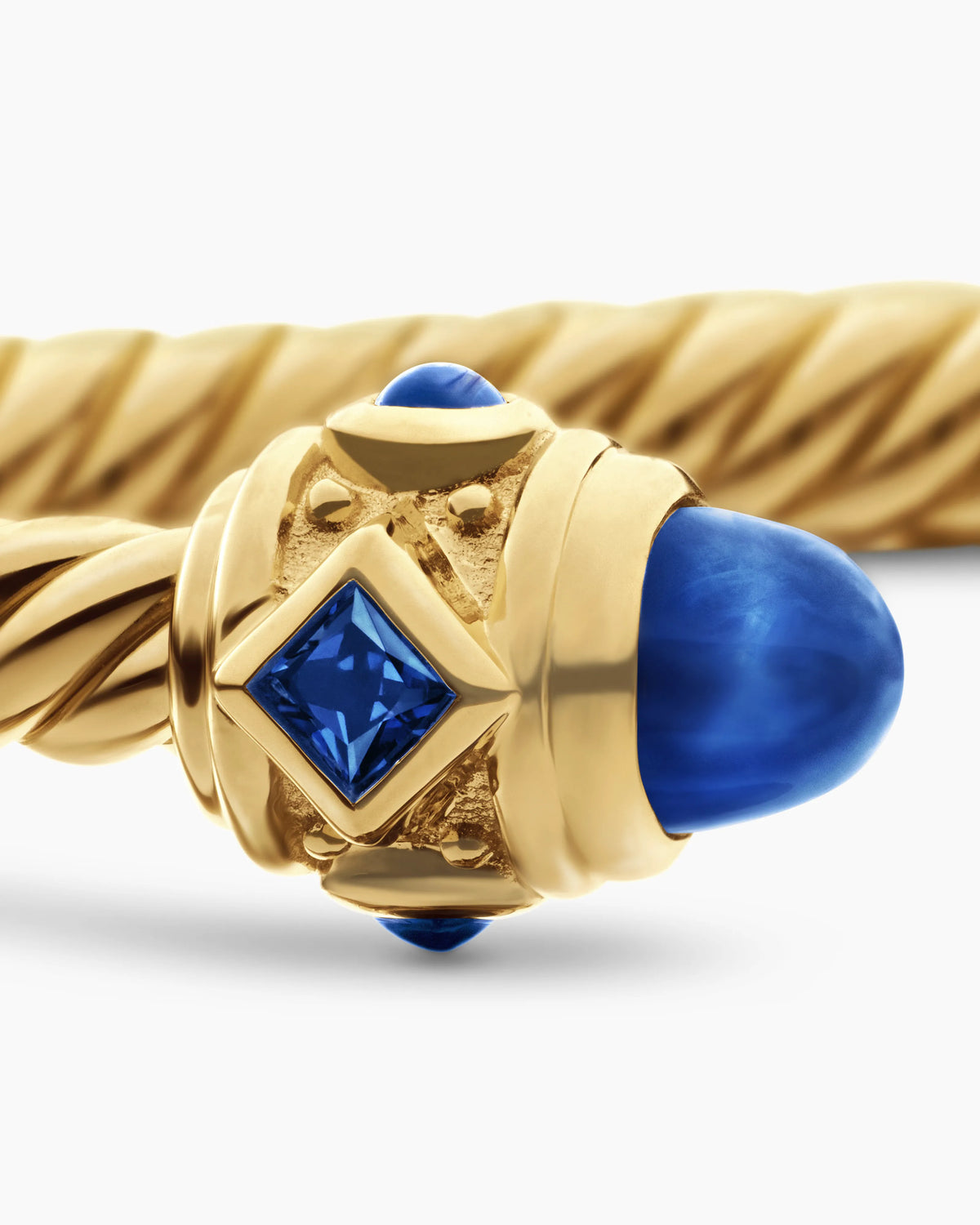 LIGHT BLUE SAPPHIRE